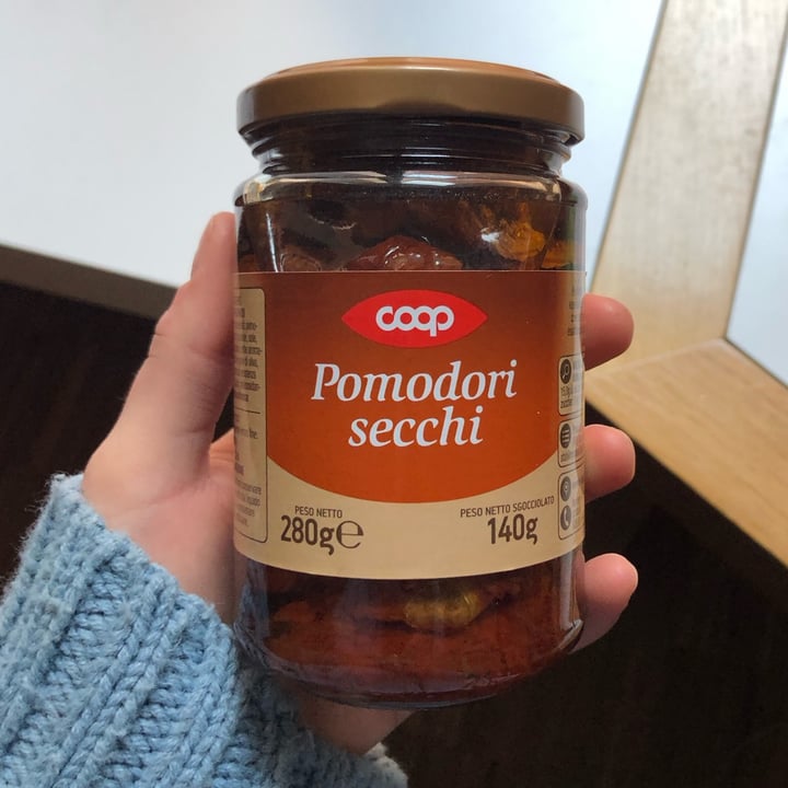 photo of Coop Pomodori secchi shared by @alicebveg on  15 Feb 2023 - review