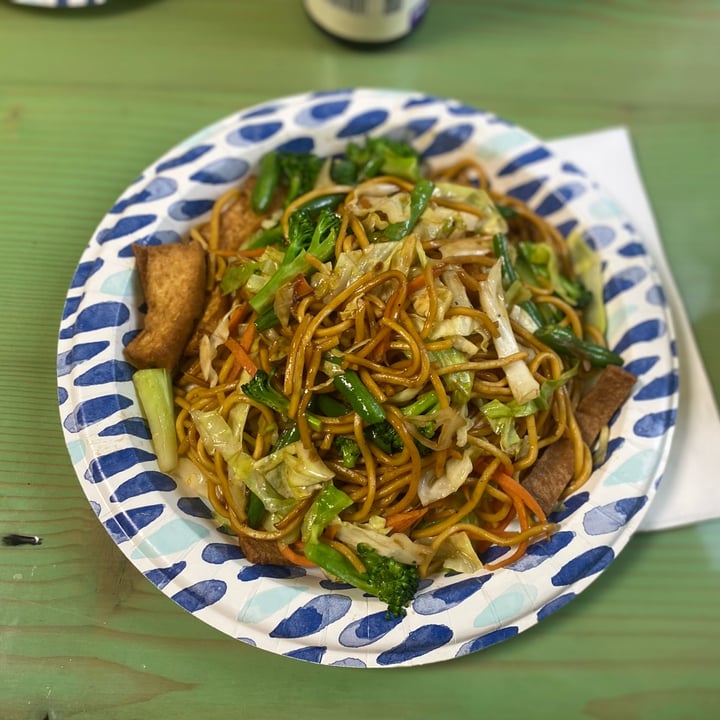 photo of Van Hanh | Vegetarian Restaurant Chow Mein (Mì Xào) shared by @knorthway on  16 Apr 2023 - review