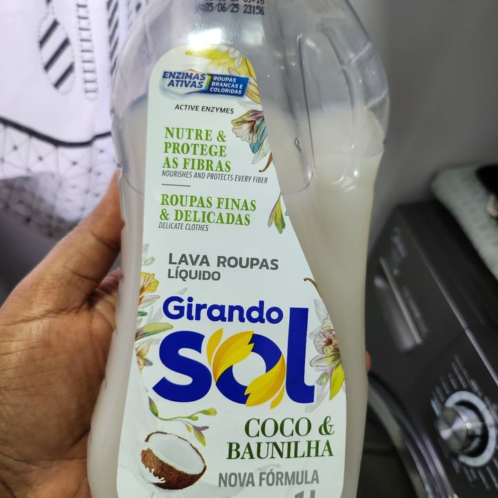 photo of Girando Sol Lava roupas líquido coco shared by @anaribeiro1705 on  31 Jul 2023 - review