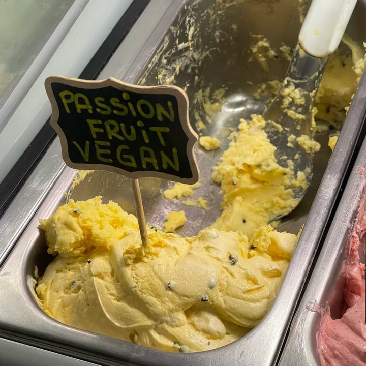 photo of Brivido Gelateria passion fruit shared by @loveg on  04 Mar 2023 - review