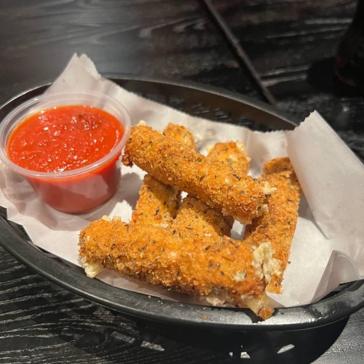 photo of Forever Pie Mozzarella Sticks shared by @stephaniegerard on  27 Apr 2023 - review