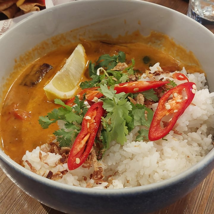 photo of Genius Central Singapore Thai Red Curry shared by @sadkid08 on  13 Feb 2023 - review
