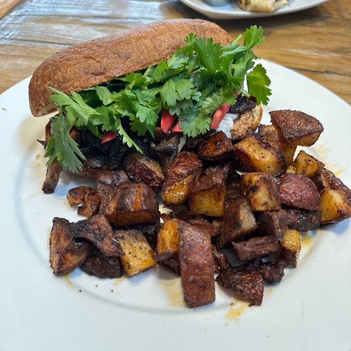 photo of Two Dollar Radio Headquarters Mushroom Banh Mi shared by @vganjohnny on  27 Jun 2023 - review