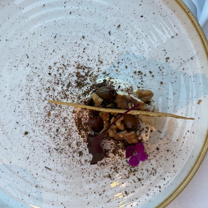 photo of Hotel Paradiso Pure.Living Labneh, Za’Atar, Olive Taggiasche, Noci shared by @gattogaetano on  13 Aug 2023 - review