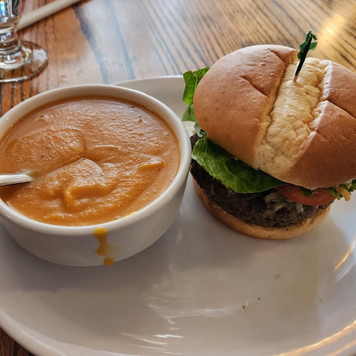 photo of Brownstone Café Veggie Burger shared by @tanyacameron on  18 Jan 2023 - review