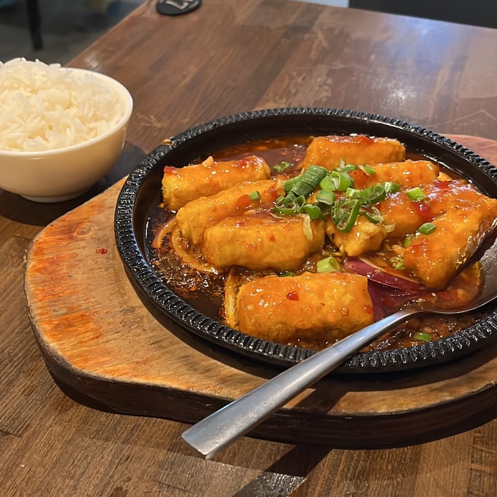 photo of Tofu Vegan Sizzling tofu in special house sauce shared by @porky2468 on  22 Feb 2023 - review