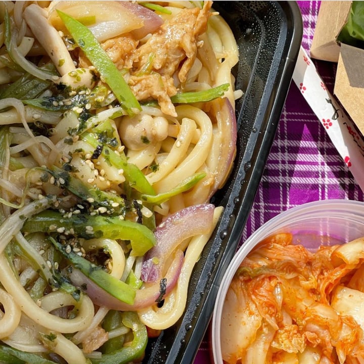photo of Luanne's Wild Ginger Kimchee Yaki Udon shared by @plantnats on  23 Mar 2023 - review
