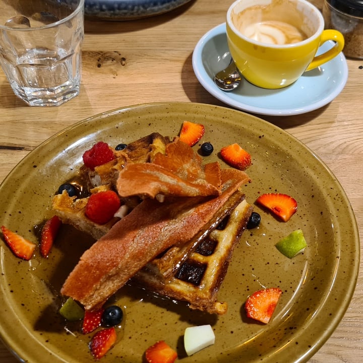 photo of Palo Verde Bistro Maple Syrup Waffles With Bacon shared by @arip30 on  01 Jul 2023 - review