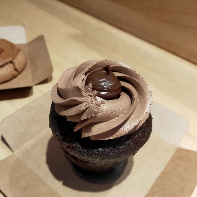 Photo of the dish “muffin avellanas y chocolate”