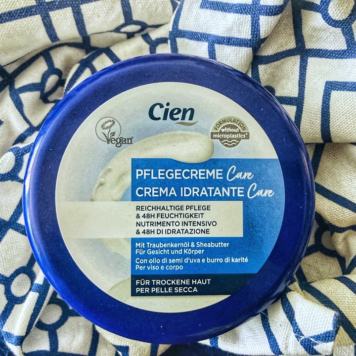 photo of Cien Crema Idratante Care shared by @federicathewitch on  17 Jul 2023 - review