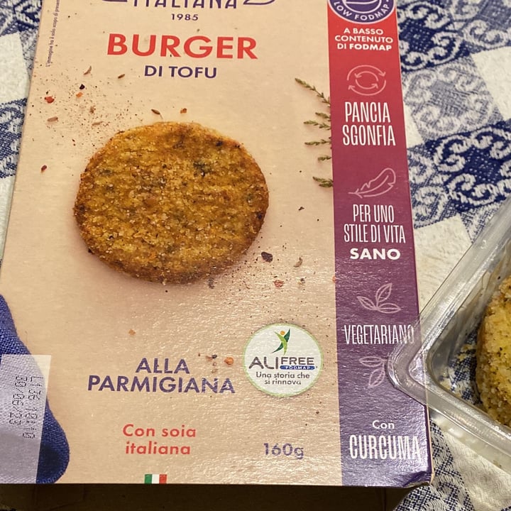 photo of Compagnia Italiana Burger di tofu alla parmigiana shared by @ilarob on  09 Jun 2023 - review