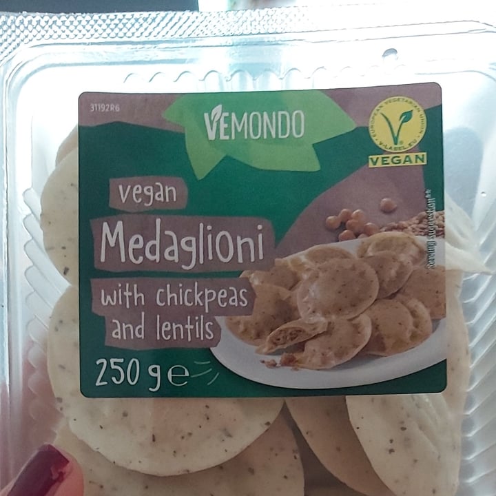 photo of Vemondo Vegan Medaglioni with Chickpeas and Lentils shared by @facezie on  11 Feb 2023 - review