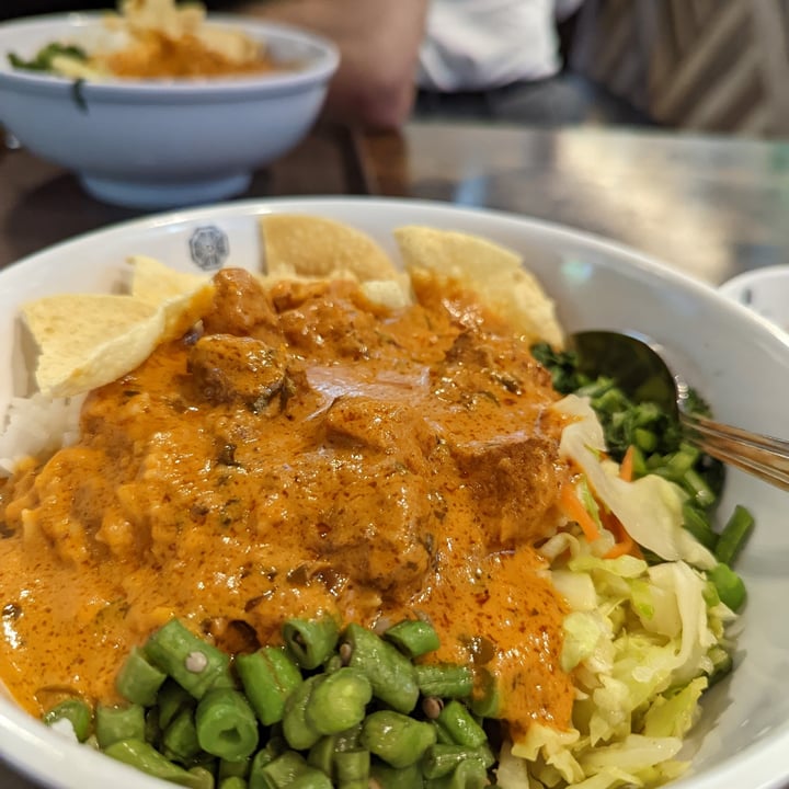 photo of Gokul RAAS Vegetarian plant based butter chicken bowl shared by @omnionajourney on  30 Nov 2022 - review