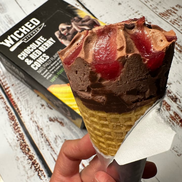 photo of Wicked Chocolate & Red Berry Cone shared by @berryveganplanet on  14 Jan 2023 - review