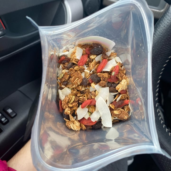 photo of Rawgirls East Memphis Superfood Granola shared by @thedarktower on  16 Mar 2023 - review