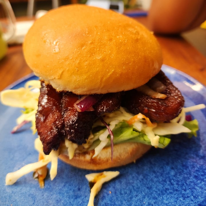 photo of Infinite Café Plant-Powered Kitchen Gourmet Rib Burger shared by @sachthevegan on  17 Jan 2023 - review