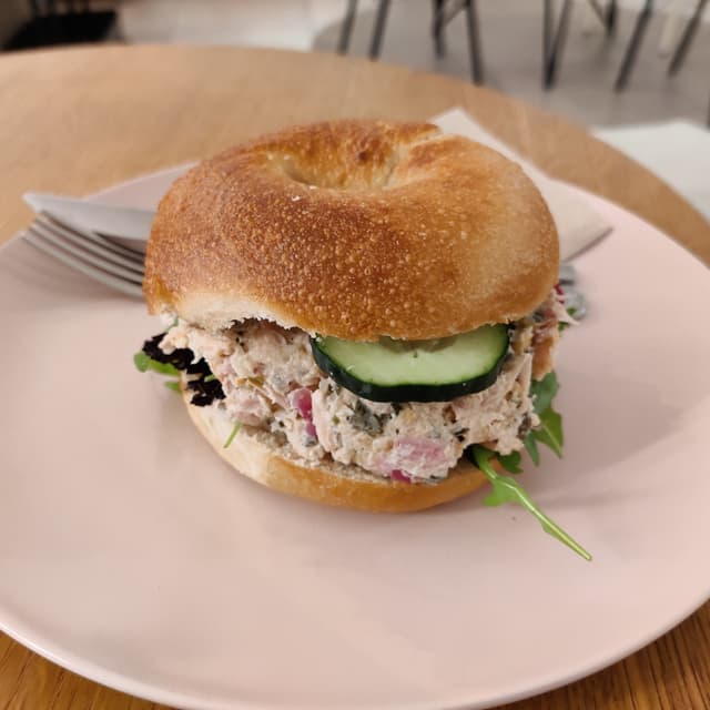 Photo of the dish “Bagel with vegan tuna”