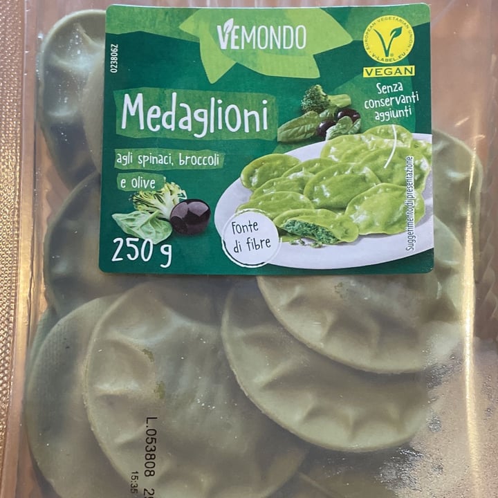 photo of Vemondo medaglioni Spinaci, Broccoli E Olive shared by @papayagianfry on  17 May 2023 - review