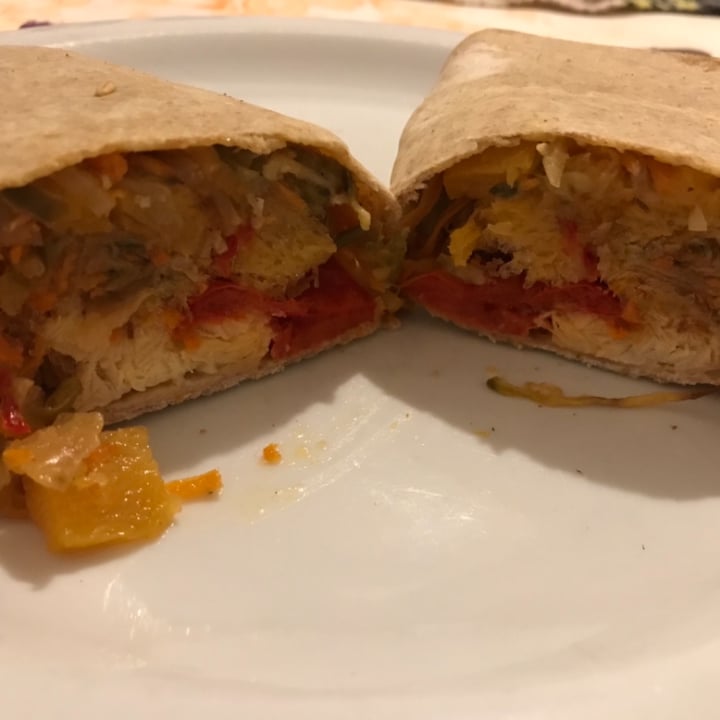 photo of The Healthy Kitchen Wrap de vegetales y muzzalmendras shared by @valexika on  29 Apr 2023 - review