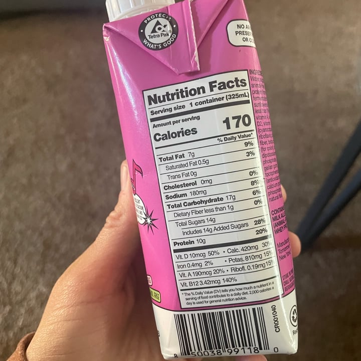 photo of bored cow Milk Strawberry shared by @clarendiee on  06 May 2023 - review