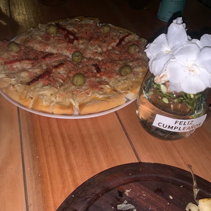 photo of LA VERA PIZZA VEGANA Pizza Especial (con jamón vegano) shared by @naleuem on  12 Jan 2023 - review