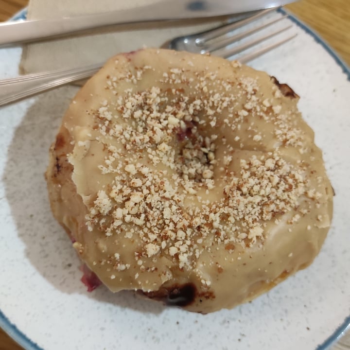photo of Delish Vegan Doughnuts Peanut butter jelly shared by @ramseier on  08 Jan 2023 - review