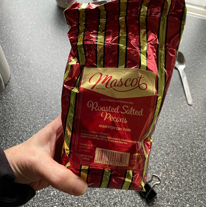 photo of Mascot roasted salted pecans shared by @shmoopsify on  14 Jan 2023 - review