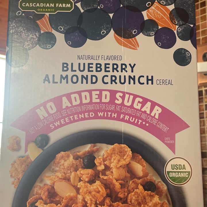 photo of Cascadian Farm Blueberry almond crunch shared by @adrian14 on  10 Mar 2023 - review