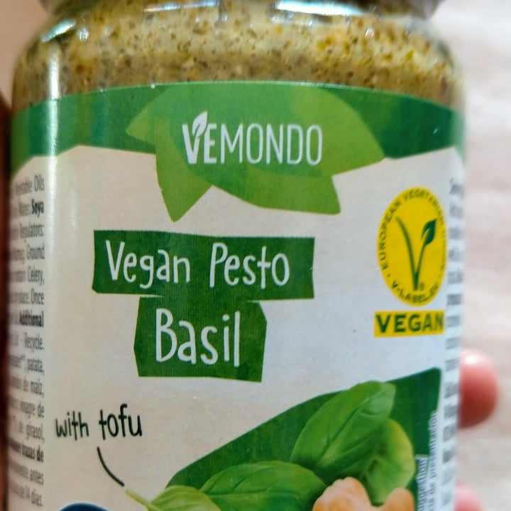 photo of Vemondo Vegan pesto basil shared by @aquiles on  10 Feb 2023 - review