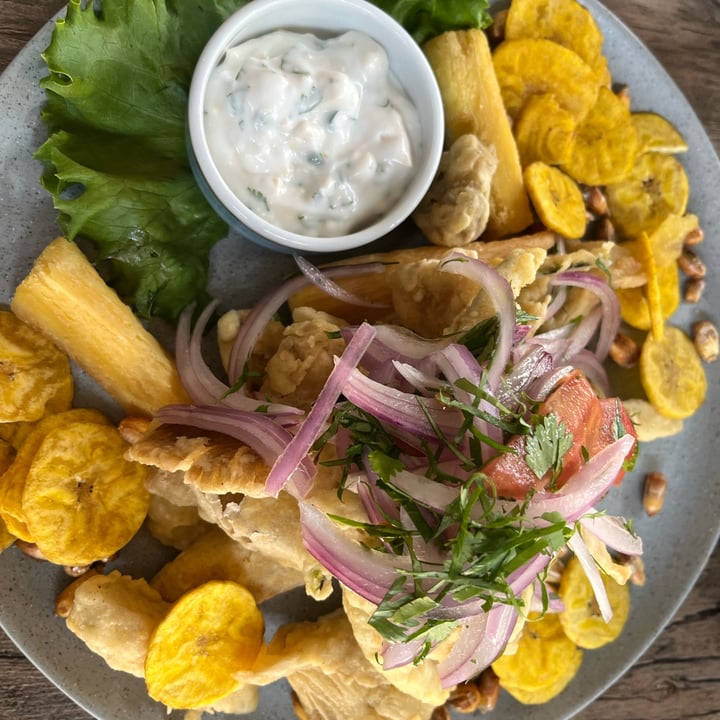 photo of El Chino Vegano Jalea mixta shared by @-st-3 on  02 Feb 2023 - review