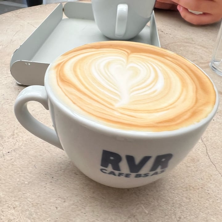 photo of Ropa Revolver Café Con Leche Vegetal shared by @josegalli on  30 Jan 2023 - review