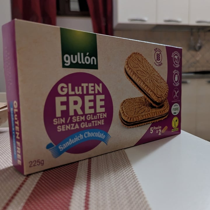 photo of Gullón Gluten Free Sandwich Chocolate shared by @serenasofia on  04 Feb 2023 - review