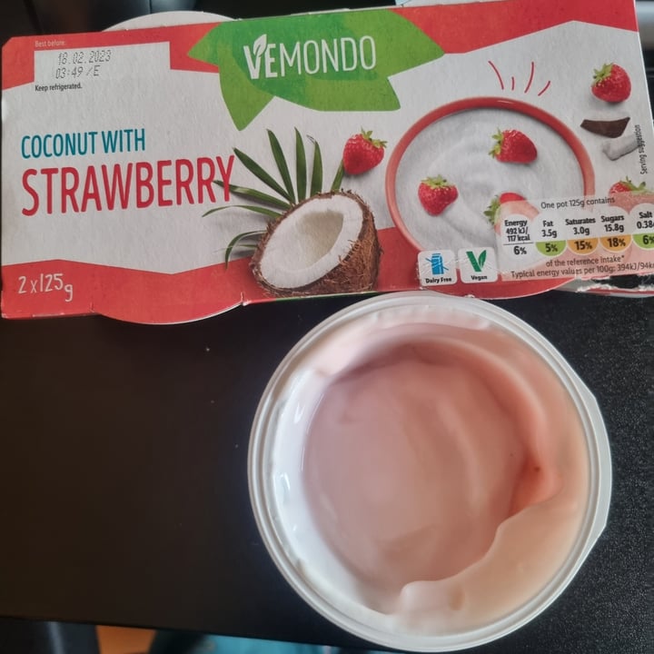 photo of Vemondo Bio coconut with strawberry shared by @aamanda82 on  21 Jan 2023 - review