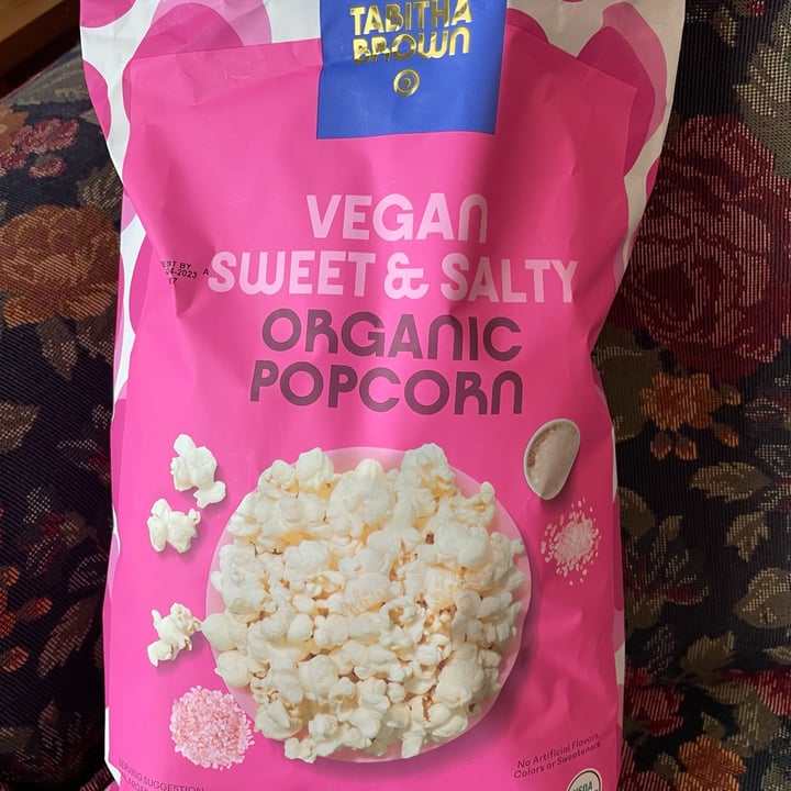 photo of Tabitha Brown Vegan Sweet & Salty Organic Popcorn shared by @veggietable on  20 Feb 2023 - review