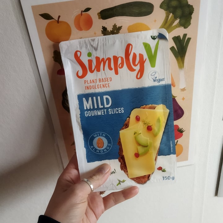 photo of Simply V Mild Plant Based Gourmet Slices shared by @mikachu987 on  02 May 2023 - review