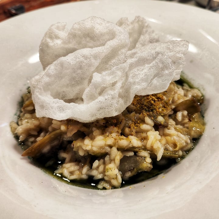 photo of La Drogheria Vigevano Risotto ai carciofi con spirulina e chip di riso shared by @legnadegna on  02 Jan 2023 - review