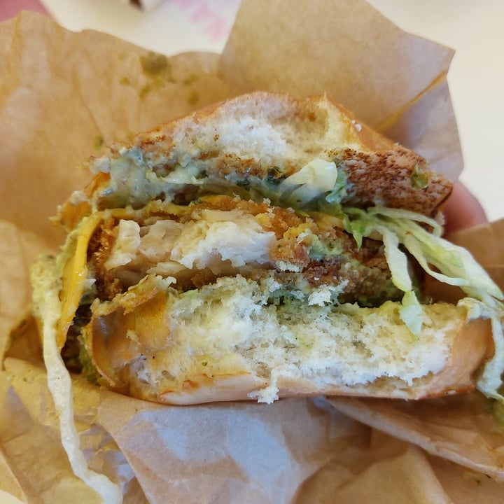 photo of Naked Burger - Vegan & Tasty No-fish Burger shared by @cloudyaquilegia on  18 Jul 2023 - review