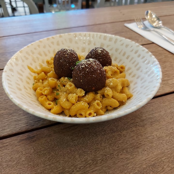 photo of Sprout Plant Based Fusion Mac-no-cheese with Meatballs shared by @lucyvictoria92 on  25 Mar 2023 - review