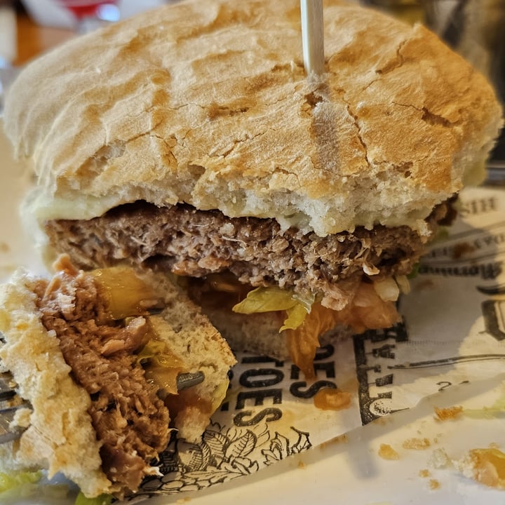 photo of Captain Digby Shipmates Vegan Burger shared by @snowfairysugar on  17 May 2023 - review