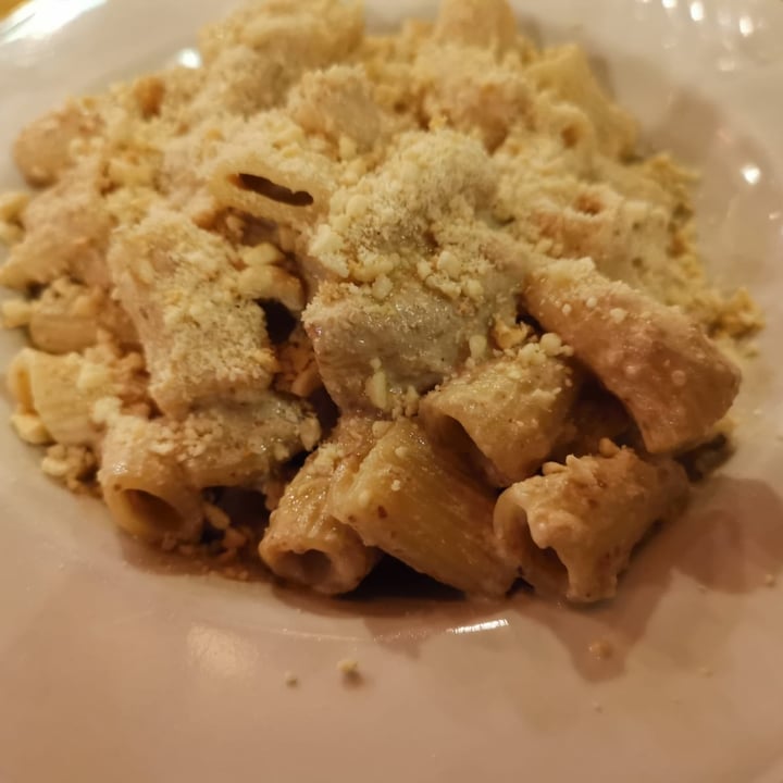 photo of In Pasta - Cibo e Convivio Rigatoni con crema di noci shared by @murderdollie on  29 Jan 2023 - review