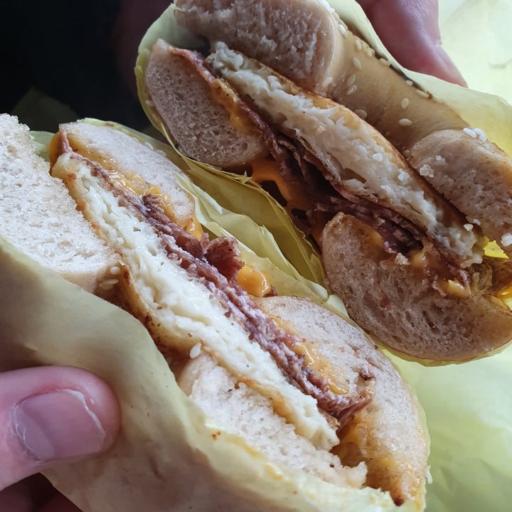 photo of Ben & Esther’s Vegan Delicatessen Bacon, Egg, & Cheese Bagel Sandwich shared by @anistavrou on  27 Feb 2023 - review