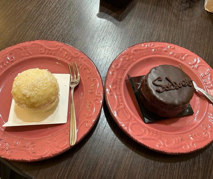 photo of Pasticceria Bar Cuor di Zenzero Bio sacher shared by @tamaravegan on  08 Feb 2023 - review