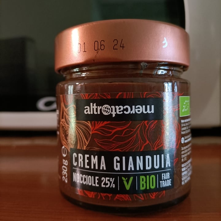 photo of Altro mercato crema gianduia shared by @olli71 on  16 Mar 2023 - review