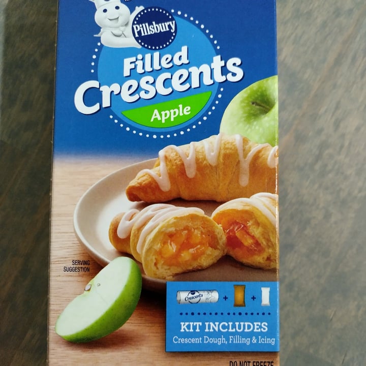 photo of Pillsbury filled credcents apple shared by @gemgirl on  25 Jan 2023 - review