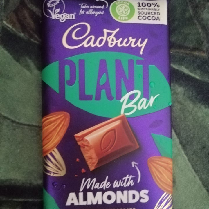 photo of Cadbury Almond Plant Bar shared by @kayra on  30 May 2023 - review