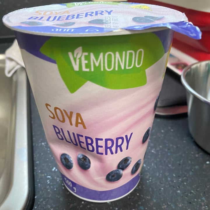 photo of Vemondo blueberry yogurt shared by @illulaura on  13 Aug 2023 - review