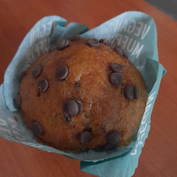 photo of Lidl Vegan Muffin shared by @oliveg on  11 Apr 2023 - review