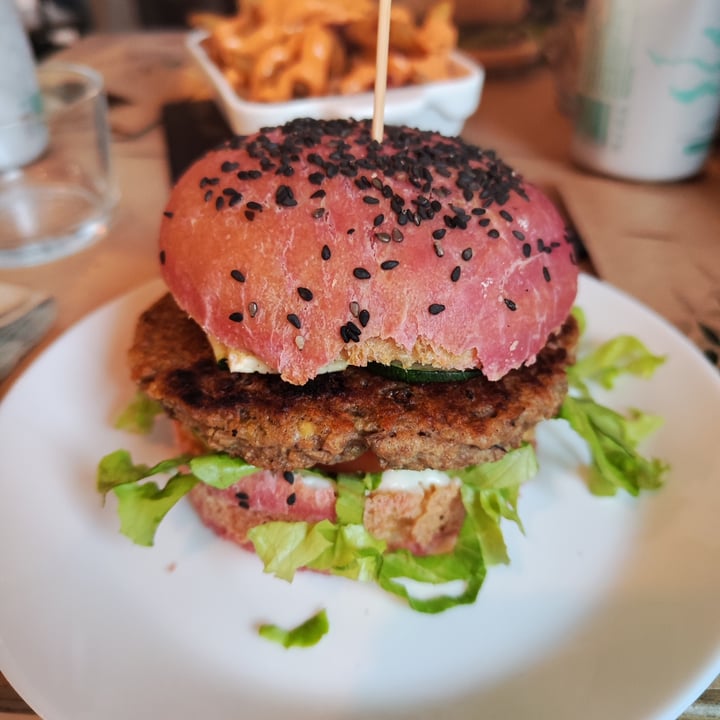 photo of Organic Lovers Torino Veggie Burger con patatine shared by @charlie98 on  16 Jun 2023 - review