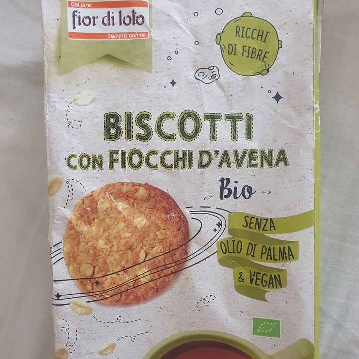 photo of Fior di lolo Biscotti Con Fiocchi D'Avena Bio shared by @martitinga96 on  27 Apr 2023 - review