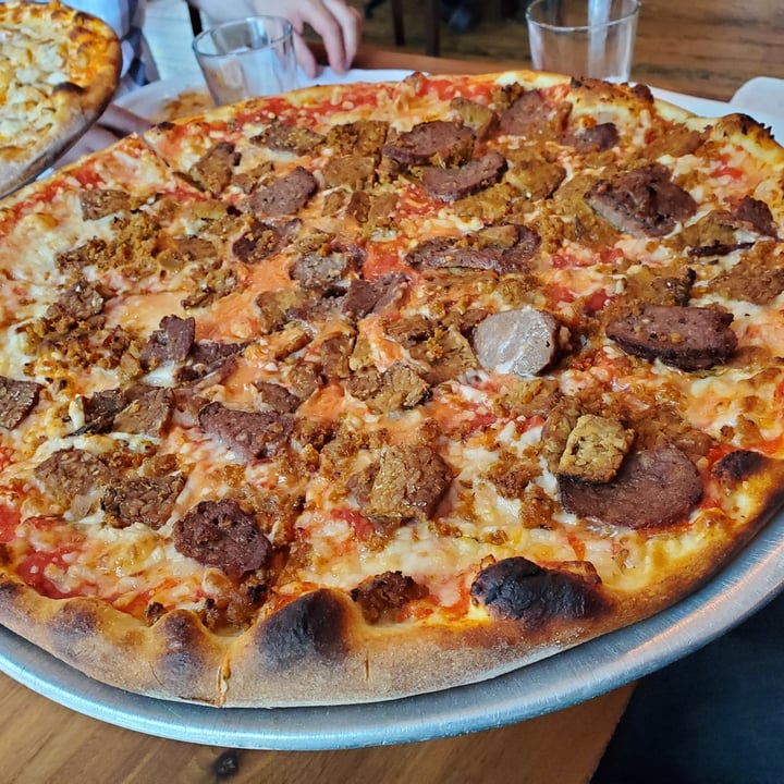 photo of Pizzetta Vegan Meat Lovers Pizza shared by @theveganwitch13 on  23 Jan 2023 - review